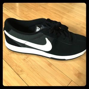 Women’s Nike Lunar Bruin Golf shoes